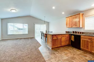 482 SE Isenberg St, Dallas, OR 97338 - Photo 2