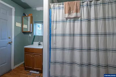 3735 Wilton Av NE, Salem, OR 97305 - Photo 16