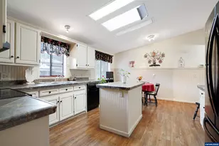 1307 S Water St, Silverton, OR 97381 - Photo 18