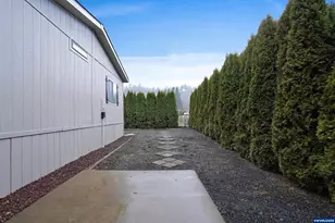 1307 S Water St, Silverton, OR 97381 - Photo 32