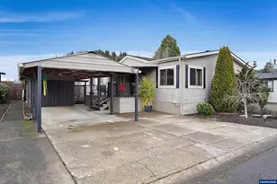 1307 S Water St, Silverton, OR 97381 - Photo 2