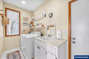24312 Cardwell Hill Dr, Philomath, OR 97370 - Photo 36
