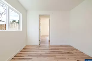 760 E Elmore St, Lebanon, OR 97355 - Photo 20