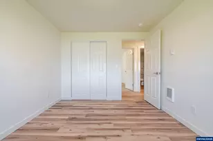 760 E Elmore St, Lebanon, OR 97355 - Photo 18