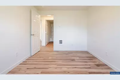 760 E Elmore St, Lebanon, OR 97355 - Photo 16