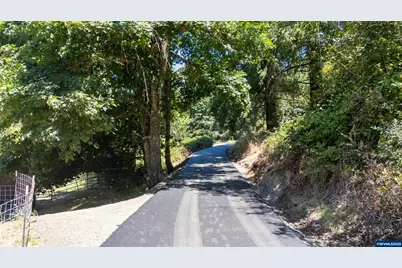 42531 Upper Calapooia Dr, Sweet Home, OR 97386 - Photo 4