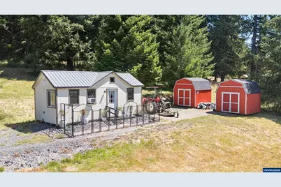 42531 Upper Calapooia Dr, Sweet Home, OR 97386 - Photo 8
