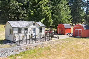 42531 Upper Calapooia Dr, Sweet Home, OR 97386 - Photo 8