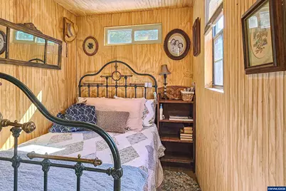 42531 Upper Calapooia Dr, Sweet Home, OR 97386 - Photo 24