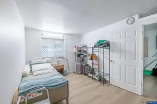 2973 &amp 2971 Surfwood Dr NE, Salem, OR 97305 - Photo 16