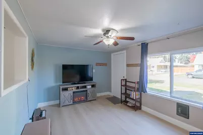 1926 Front Av NE, Albany, OR 97321 - Photo 6