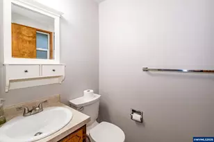 695 S 16th St, Lebanon, OR 97355 - Photo 14