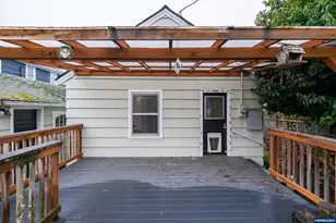 1030 21st St NE, Salem, OR 97301 - Photo 34