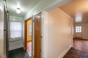 1030 21st St NE, Salem, OR 97301 - Photo 22