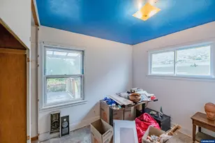 1030 21st St NE, Salem, OR 97301 - Photo 26