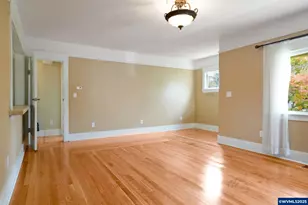 1740 Berry St SE, Salem, OR 97302 - Photo 10