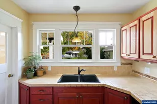 1740 Berry St SE, Salem, OR 97302 - Photo 16