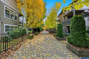 674 NE Newstead Ln, Hillsboro, OR 97006 - Photo 36