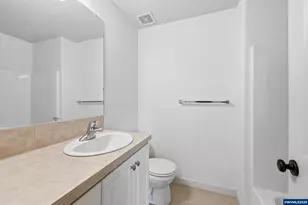 674 NE Newstead Ln, Hillsboro, OR 97006 - Photo 26