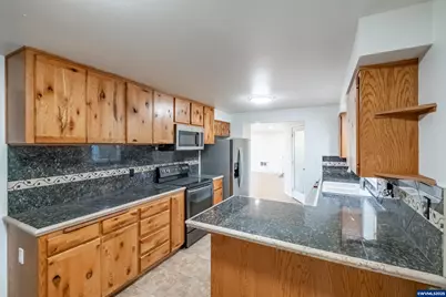 33745 McFarland Rd, Tangent, OR 97389 - Photo 12