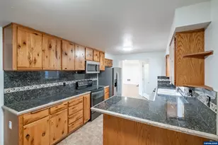 33745 McFarland Rd, Tangent, OR 97389 - Photo 12