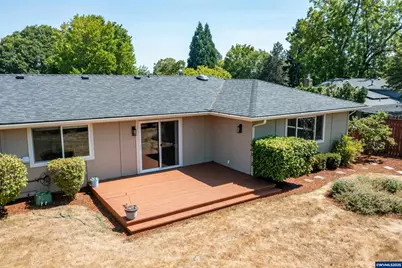 2040 NW 23rd St, Corvallis, OR 97330 - Photo 42