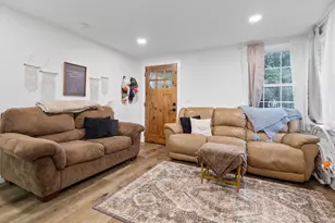 1589 SW Ellis St, Dallas, OR 97338 - Photo 4