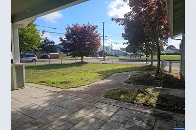 183 E Dodge St, Lebanon, OR 97355 - Photo 4