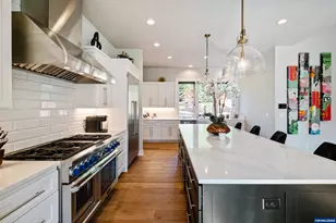 8478 Valley Way SE, Turner, OR 97392 - Photo 12