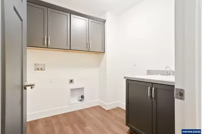 1123 SW Sylvia St, Corvallis, OR 97333 - Photo 32