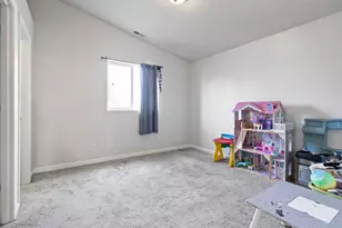 733 Walker Rd, Lebanon, OR 97355 - Photo 8