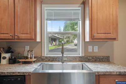 176 W Main St, Alsea, OR 97324 - Photo 4