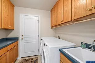 1409 Crestview Dr, Silverton, OR 97381 - Photo 16