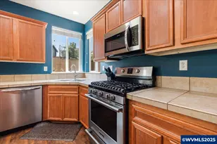 393 Stellers Eagle St NW, Salem, OR 97304 - Photo 18