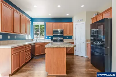 393 Stellers Eagle St NW, Salem, OR 97304 - Photo 16