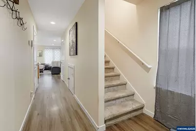 3902 Hawthorne Av NE, Salem, OR 97301 - Photo 2