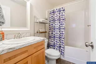 3902 Hawthorne Ave NE, Salem, OR 97301 - Photo 18