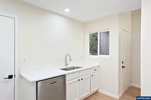 108 NE Powderhorn Dr, Corvallis, OR 97330 - Photo 6