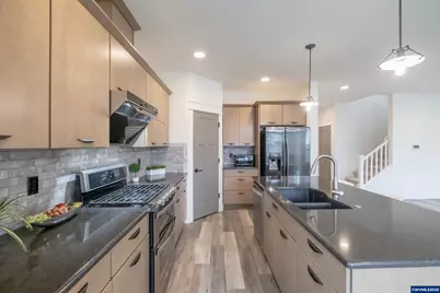 1124 SW Sylvia St, Corvallis, OR 97333 - Photo 4