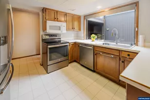 6630 Huntington Cir SE, Salem, OR 97306 - Photo 12