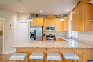 21022 Jennymarie Ln NE, Aurora, OR 97002 - Photo 24