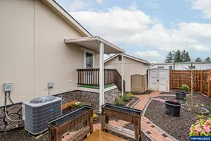 204 Cascade Dr, Lebanon, OR 97355 - Photo 32