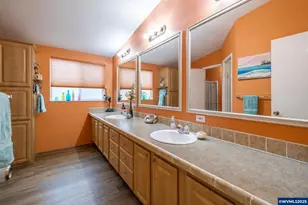 204 Cascade Dr, Lebanon, OR 97355 - Photo 6