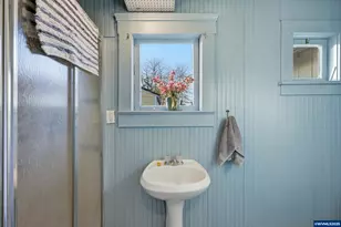 329 S 1st Ave, Mill City, OR 97360 - Photo 22