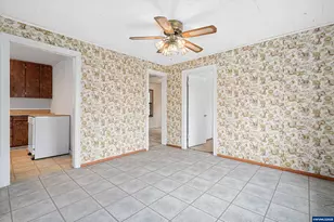 788 SW Cherry St, Dallas, OR 97338 - Photo 10