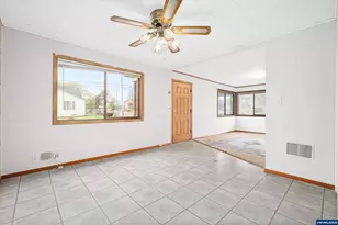 788 SW Cherry St, Dallas, OR 97338 - Photo 8