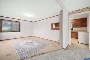 788 SW Cherry St, Dallas, OR 97338 - Photo 4