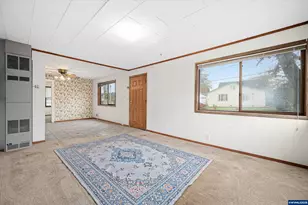 788 SW Cherry St, Dallas, OR 97338 - Photo 6