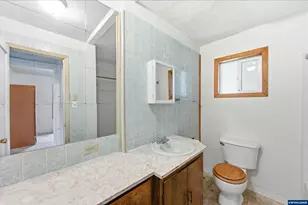 788 SW Cherry St, Dallas, OR 97338 - Photo 18