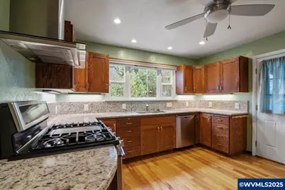 1725 24th St NE, Salem, OR 97301 - Photo 16